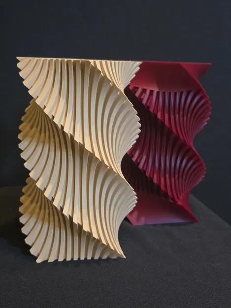 Tái Hiện Nghệ Thuật: Bình Hoa Helix - Image 1