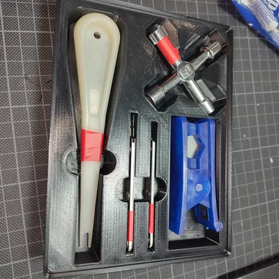 Gridfinity Schrankschlüssel Schlauchschneider