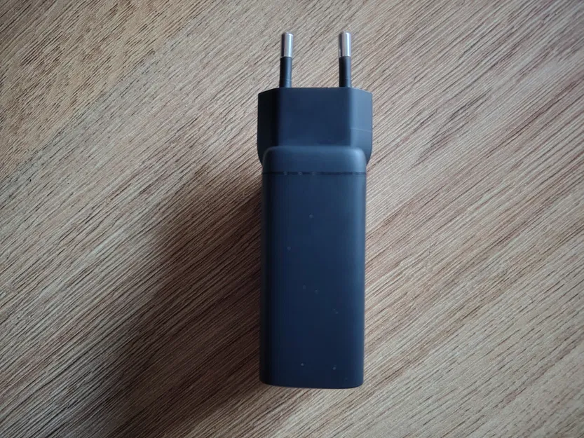 Ốp bảo vệ chân phích cắm cho adapter ổ điện châu Âu - Image 3