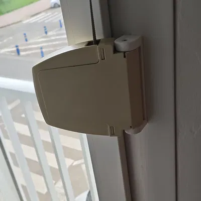 Giá đỡ cho bộ cuốn dây rèm (Soporte para recogedor de persianas)