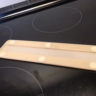 Nắp che đèn hút mùi bếp IKEA để giảm sáng (dimming)