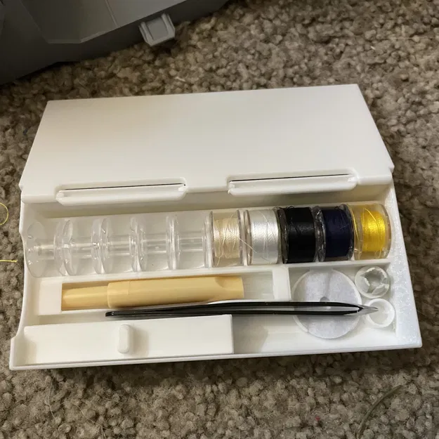 Hộp Lưu Trữ Phụ Kiện Singer 4452 - Image 2