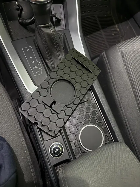 Audi Q3 F3 - Nắp hộc để ly tích hợp MagSafe Charger - Image 3