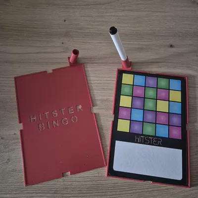 Giá đỡ thẻ & bút cho Hitster Bingo