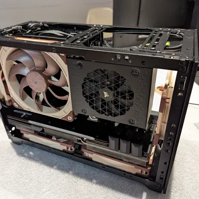 SSUPD Meshroom D Better Bottom – Mod đáy case + fan shroud Noctua