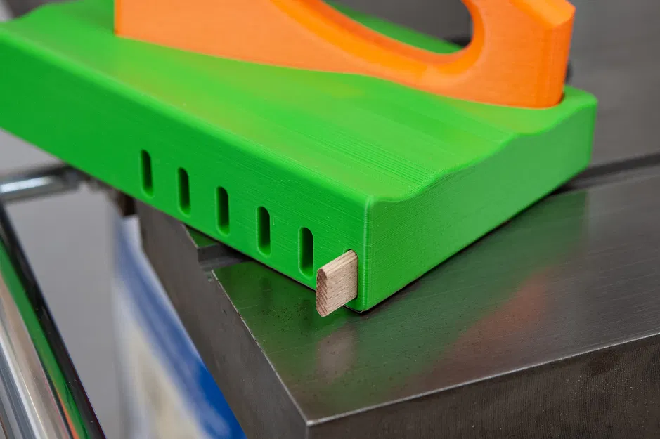 BandsägeFix Bandsaws Jig – Cữ (jig) cắt chi tiết nhỏ an toàn cho bandsaw - Image 2