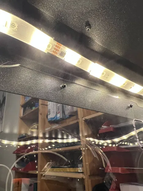 Vỏ bọc giữ đèn LED strip cho enclosure - Image 1