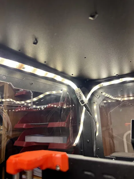 Vỏ bọc giữ đèn LED strip cho enclosure - Image 2