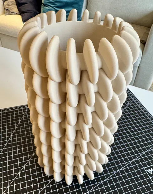 Bình hoa Complex (Complex Vase) - Image 2