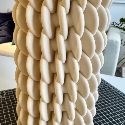 Bình hoa Complex (Complex Vase)