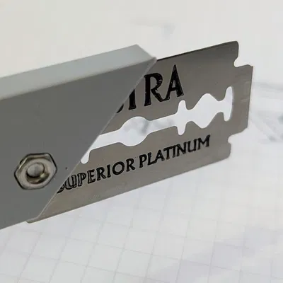 Tay cầm lưỡi dao cạo (Razor Blade Handle)