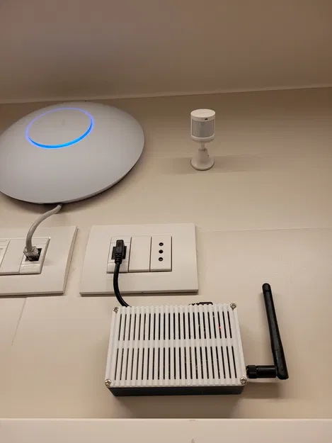 Vỏ Enclosure cho Raspberry Pi 3 / 3B / 3B+ (Raspberry Pi 3 3B 3B+ Enclosure Case) - Image 7