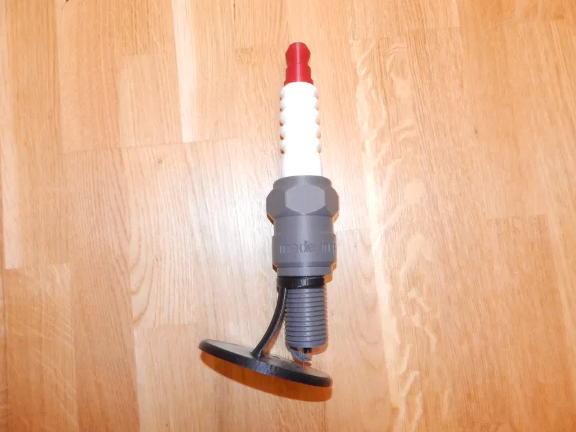 Bugi làm hộp quà (Spark plug as a gift box / Zündkerze als Geschenkbox) - Image 1