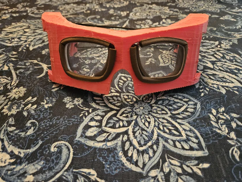 Mask với lỗ tròng kính tuỳ chỉnh - Image 1