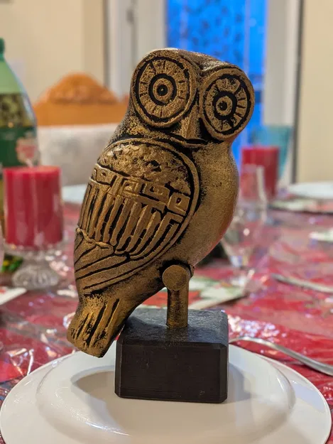 Tượng Cú Minerva (Owl of Minerva Sculpture) - Image 1