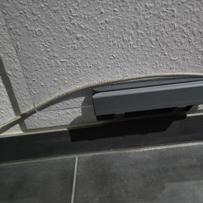 Ngàm/giá treo tường cho tấm Plexiglas 8 mm