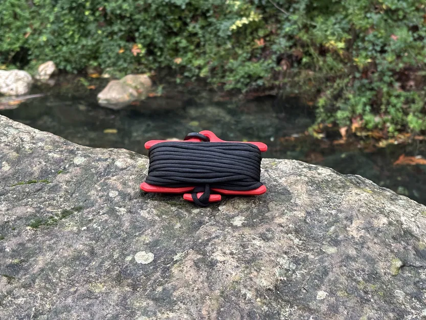 Paracord Winder – Dụng cụ cuốn dây paracord gọn gàng - Image 1