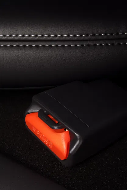 Miếng chèn khóa dây an toàn (Seatbelt Buckle Insert) - Image 1