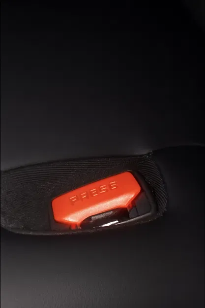 Miếng chèn khóa dây an toàn (Seatbelt Buckle Insert) - Image 2
