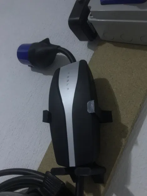 Giá Treo Tesla Mobile Connector Holder - Image 5