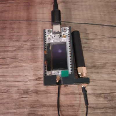 Giá dán (stick-on) cho Heltec V3 kèm mount antenna