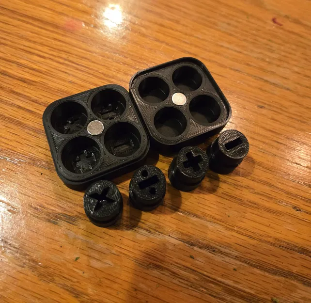 Bộ 4 “Math Sockets” kèm hộp đựng nam châm - Image 1