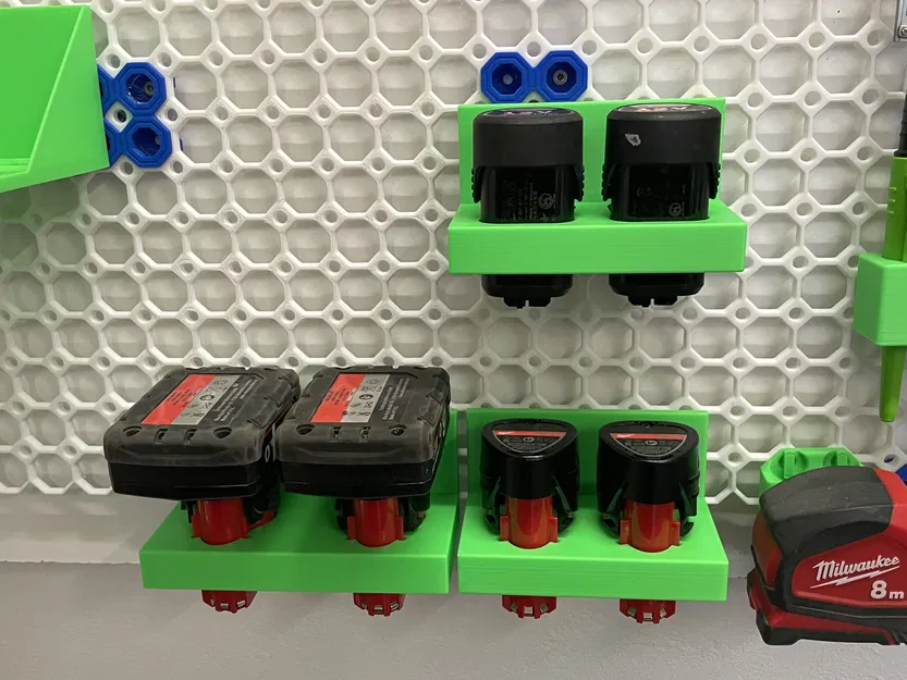 Multiboard Giá đỡ pin Milwaukee M12 / Milwaukee M12 Akkuhalterung - Image 1