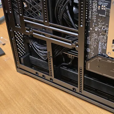 Giá đỡ chống xệ Asus Astral 5090 cho Ncase M2 Grater