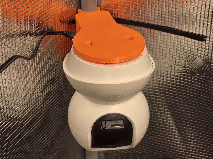 Ngàm gắn Tapo C200 lên cột bằng dây rút (zip ties) - Image 1