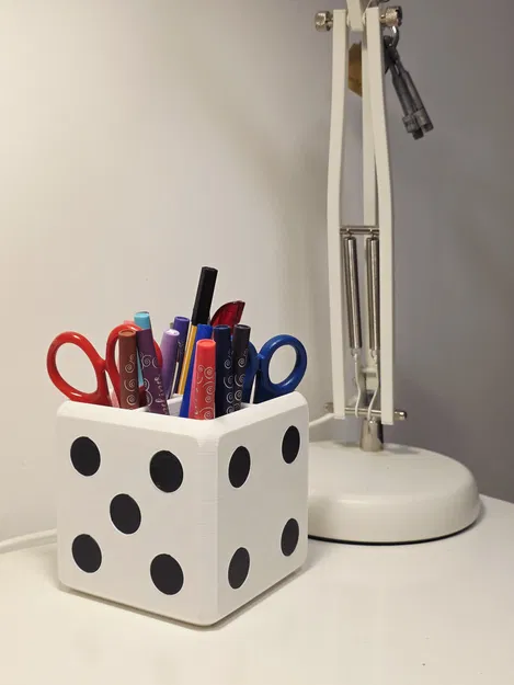 Stiftehalter Würfel Stifte Becher (Ống/khay cắm bút dạng khối lập phương) - Image 1