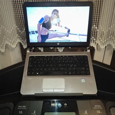 Giá đỡ laptop cho Domyos T900