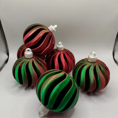Quả châu Giáng Sinh (Christmas bauble) xoắn ốc