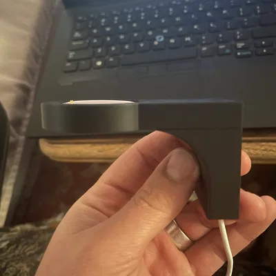 Giá treo tường sạc Embr Wave 2 (Embr Wave 2 Charger Wall Mount)