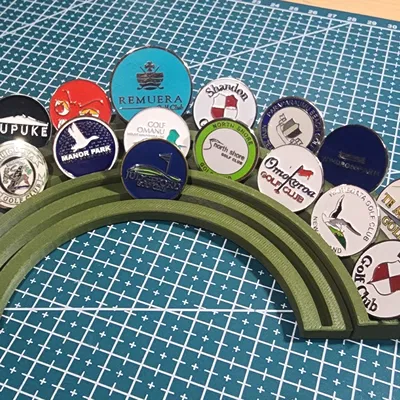 Kệ trưng bày Golf Marker (Golf Marker Display Stand)