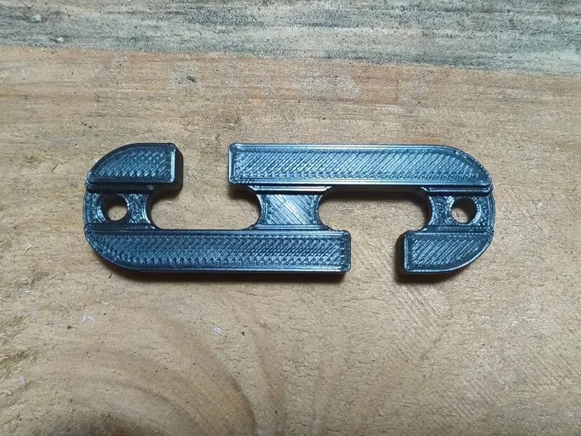 Kẹp giữ dây cáp cho cưa điện Makita - Image 2