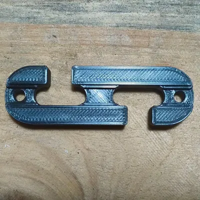 Kẹp giữ dây cáp cho cưa điện Makita