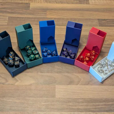 Dice tower bỏ túi kèm hộp chứa (print in place)