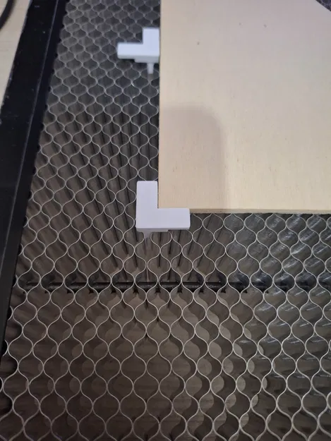 Chốt Góc Tổ Ong Giường Laser cho Lasercut (Laser Bed Honeycomb Corner Pins) - Image 1