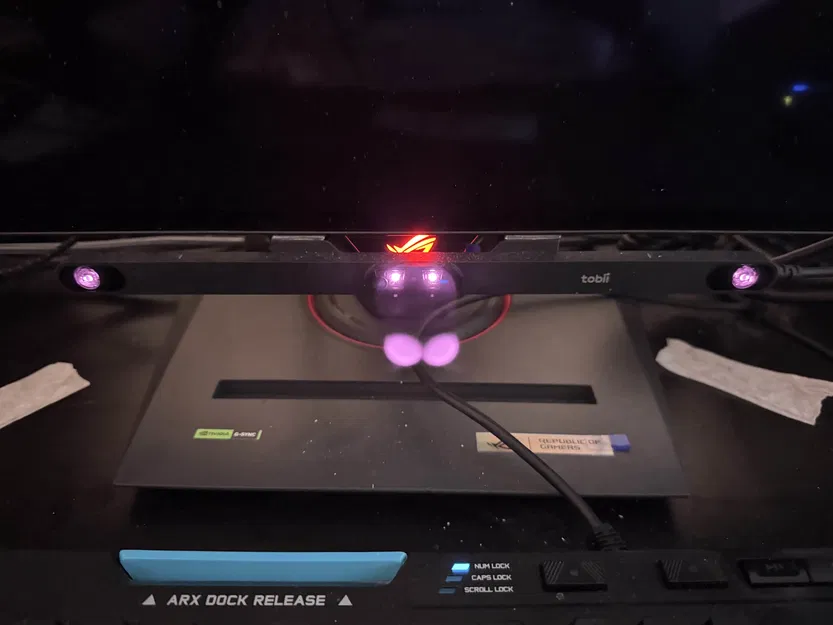 Ngàm gắn giữa Tobii Eye Tracker 5 cho ASUS XG27AQDMG - Image 1