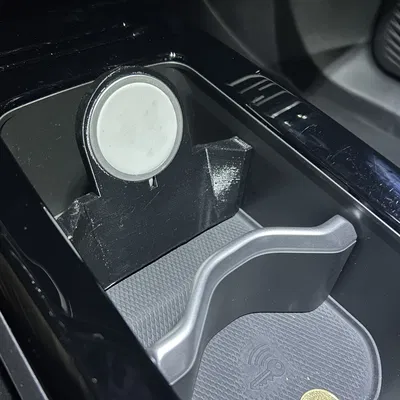 Giá đỡ MagSafe cho iPhone lớn gắn console trung tâm ID.4