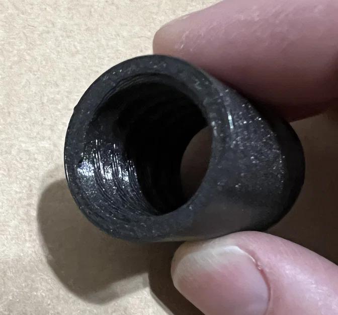 Ren cây lăn sơn (Paint pole threads) - Image 1