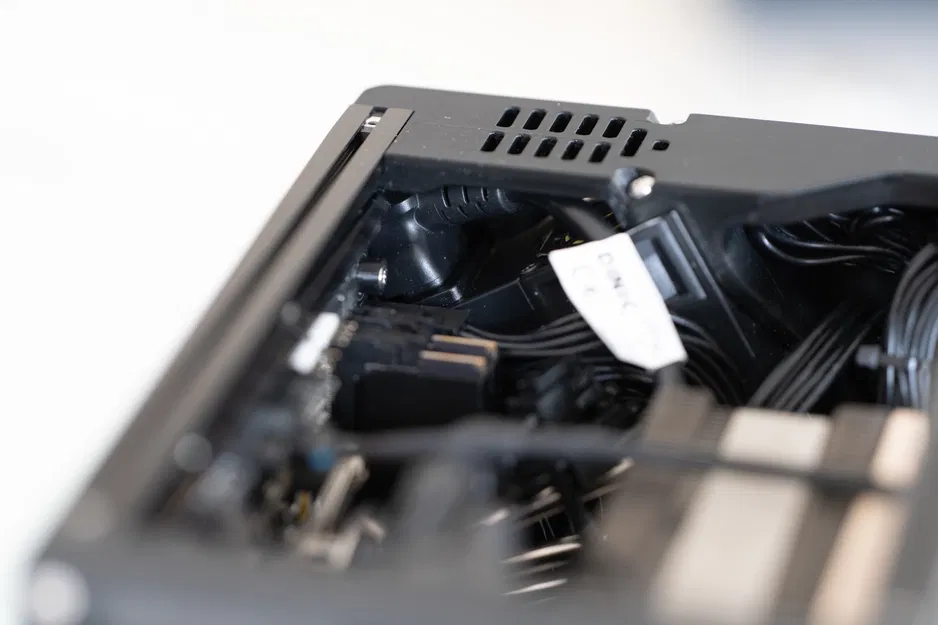 BeamCase SFF - giá gắn FlexATX phía trước (front FlexATX mount) - Image 7