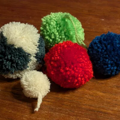 Dụng cụ làm Pom-pom (Pom-pom maker) in 3D