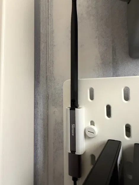 Ngàm gắn Ikea Skadis cho Sonoff Dongle Plus MG24 - Image 1