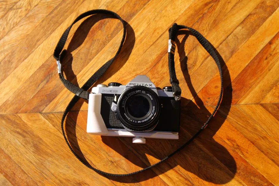 Tay Cầm Cho Máy Ảnh Film Pentax ME Super - Image 1