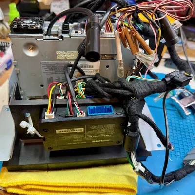 Bệ gắn Alpine X409-WRA-JK cho Jeep Wrangler JK