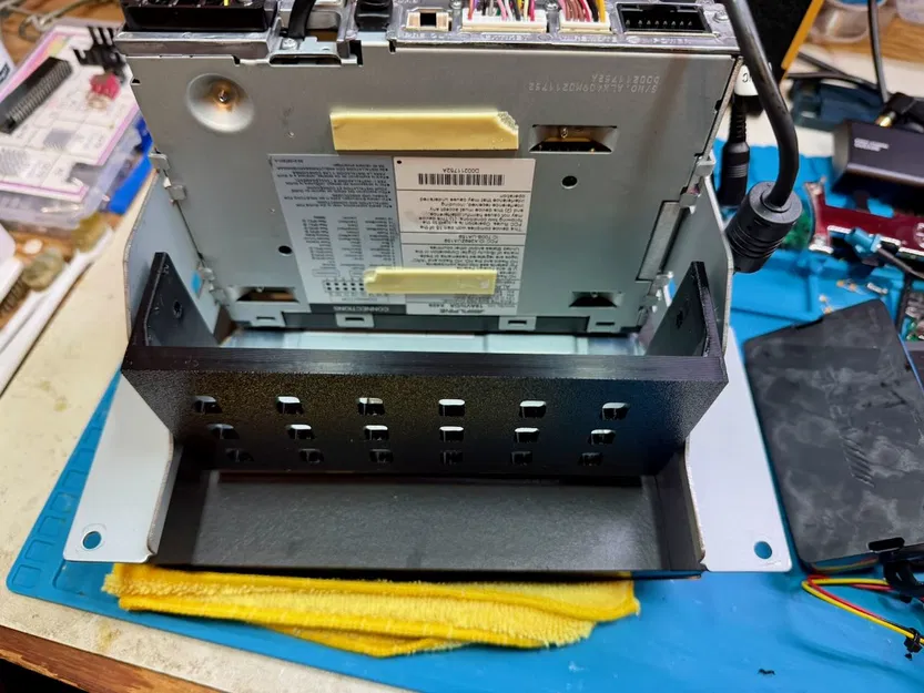 Bệ gắn Alpine X409-WRA-JK cho Jeep Wrangler JK - Image 4