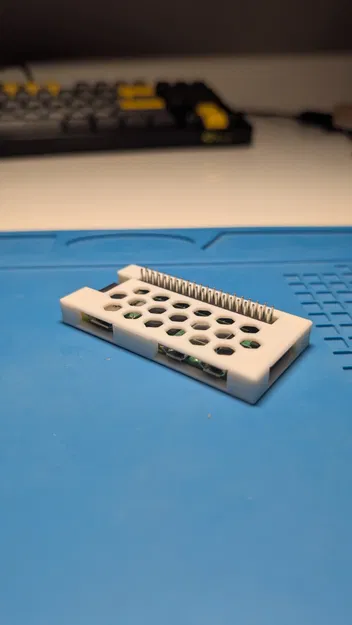 Vỏ Snap-Fit Siêu Mỏng cho Raspberry Pi Zero 2W - Image 1