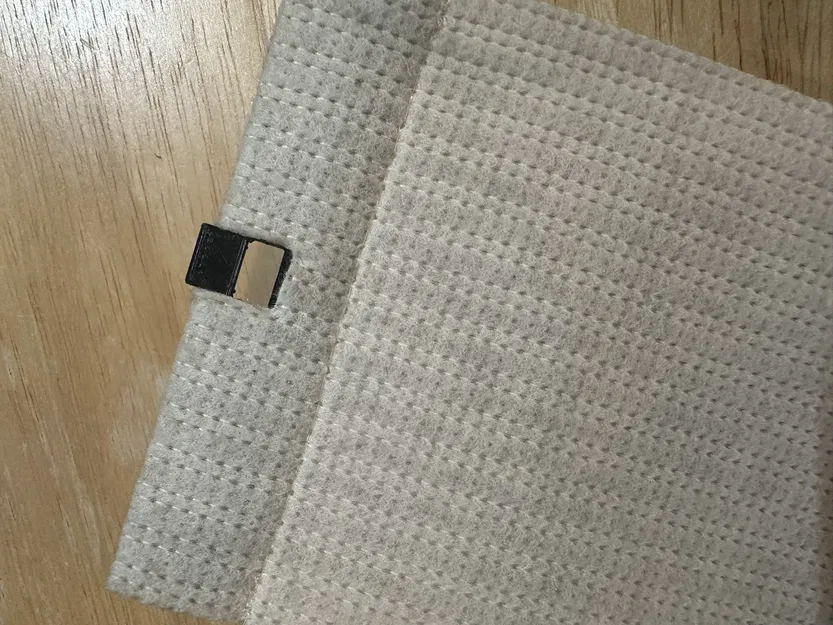 Insert Treo Rèm Lá Dọc (Vertical Blind Hanging Insert) - Image 1