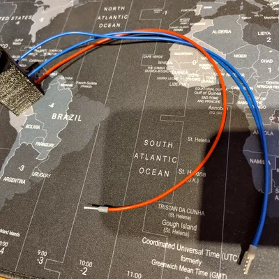 Ổ cắm 12V trên xe (12V Bordsteckdose)
